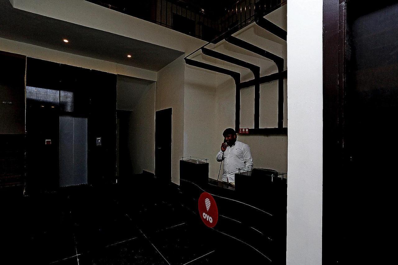 Oyo 12171 Hotel Sky View Gurgaon Exterior photo